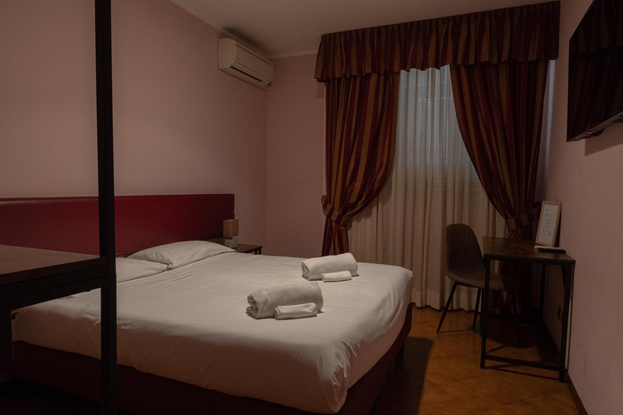 Hotel Santa Maura Рим Экстерьер фото