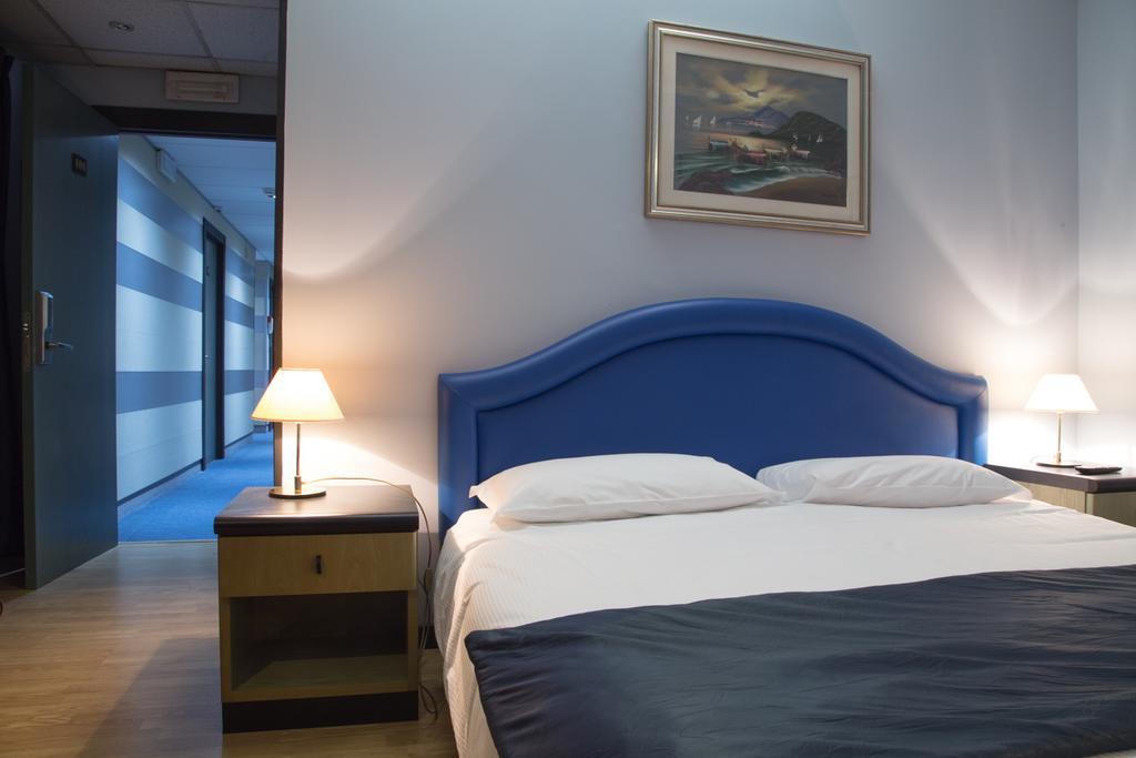Hotel Santa Maura Рим Экстерьер фото